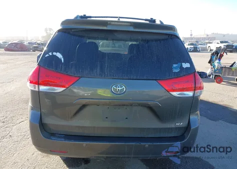 2011 Toyota Sienna Xle V6 from USA, damaged, VIN 5TDYK3DC8BS033878